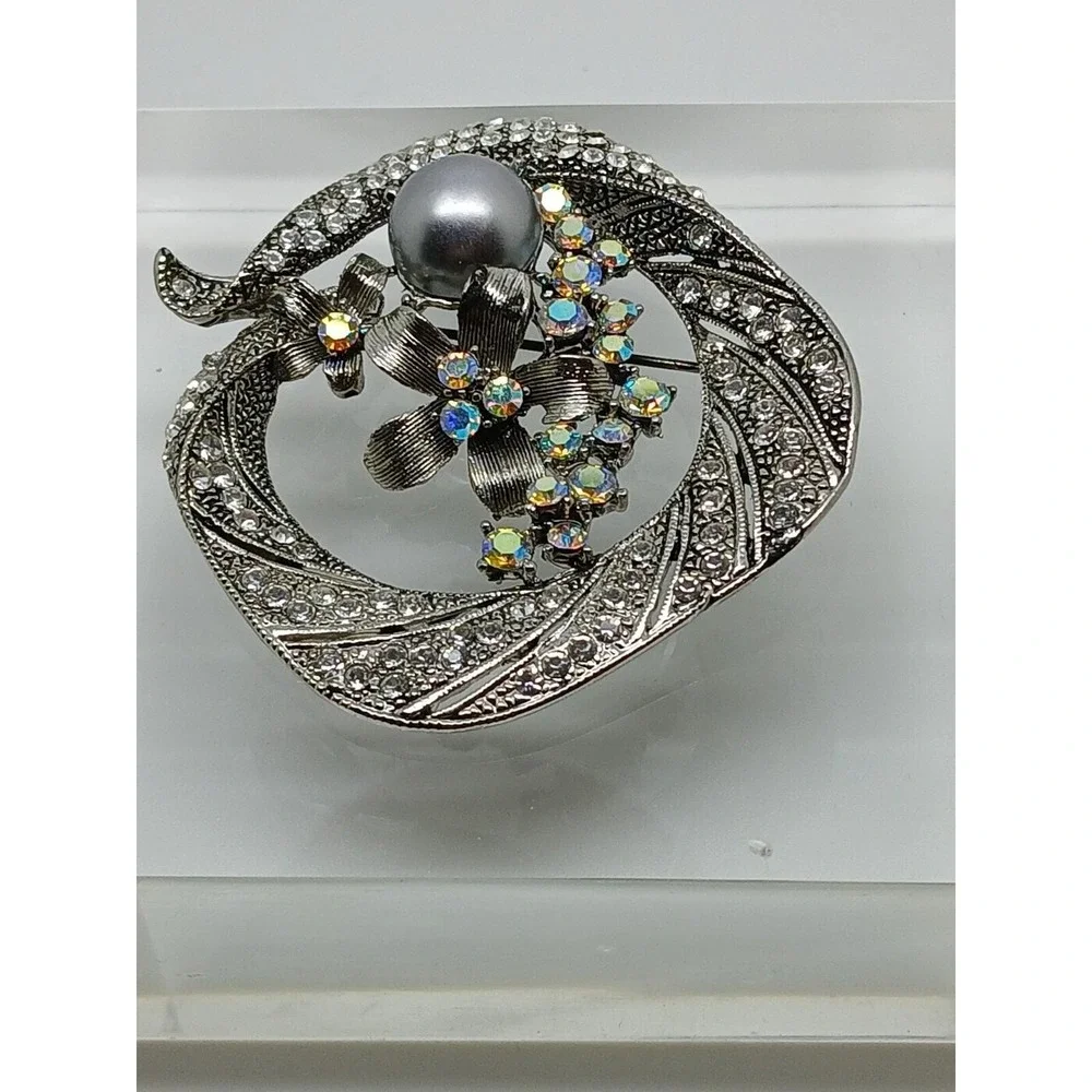 Gorgeous Vintage 90's Antique Style Grey Pearl Rhinestone Crystal AB‎ Brooch